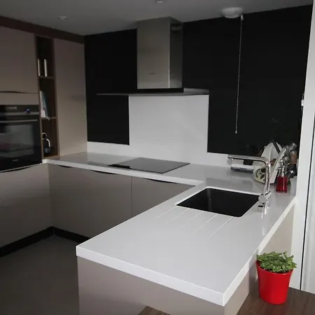 Confortable 2 Proche Du Tram *