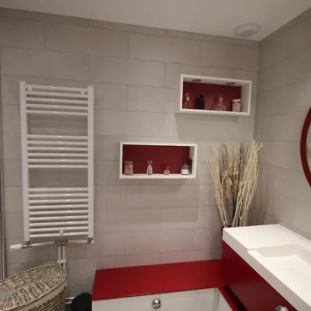 Confortable 2 Proche Du Tram Appartamento