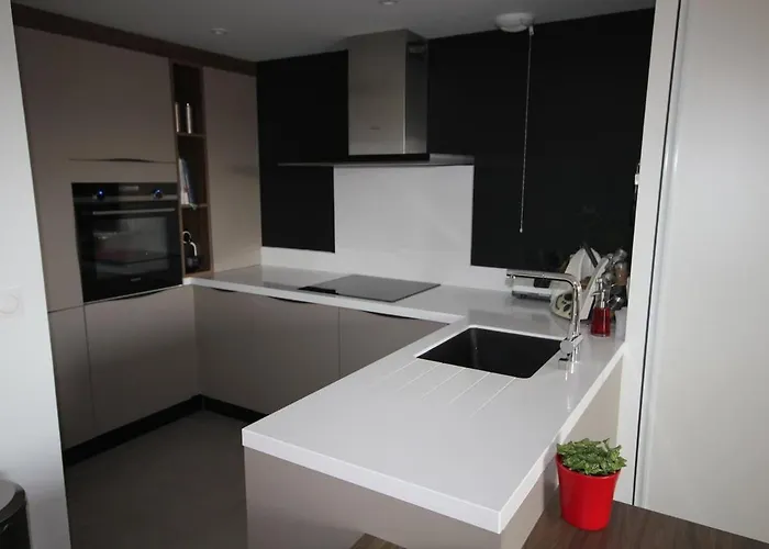 Confortable 2 Proche Du Tram *